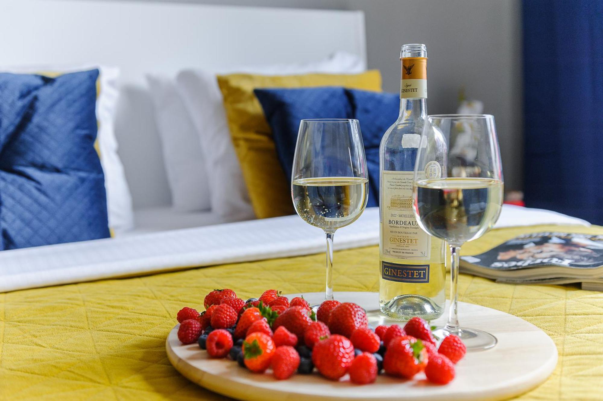 Leilighet Lumina 3-room With Parking, Balcony Warszawa